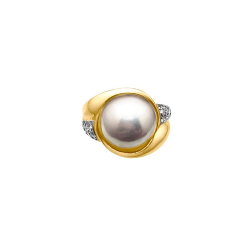 Cooper Jewelers 18kt Yellow Gold Pearl And Diamond Ring