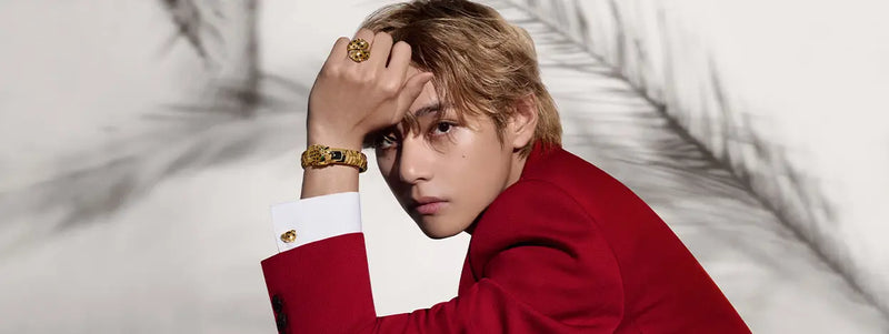 V from iconic pop group BTS wears Panthère de Cartier